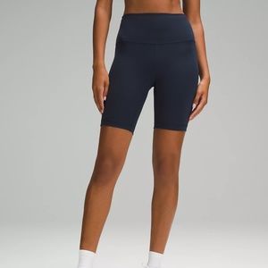 Wunder Train Contour Fit High-Rise Short 8"
